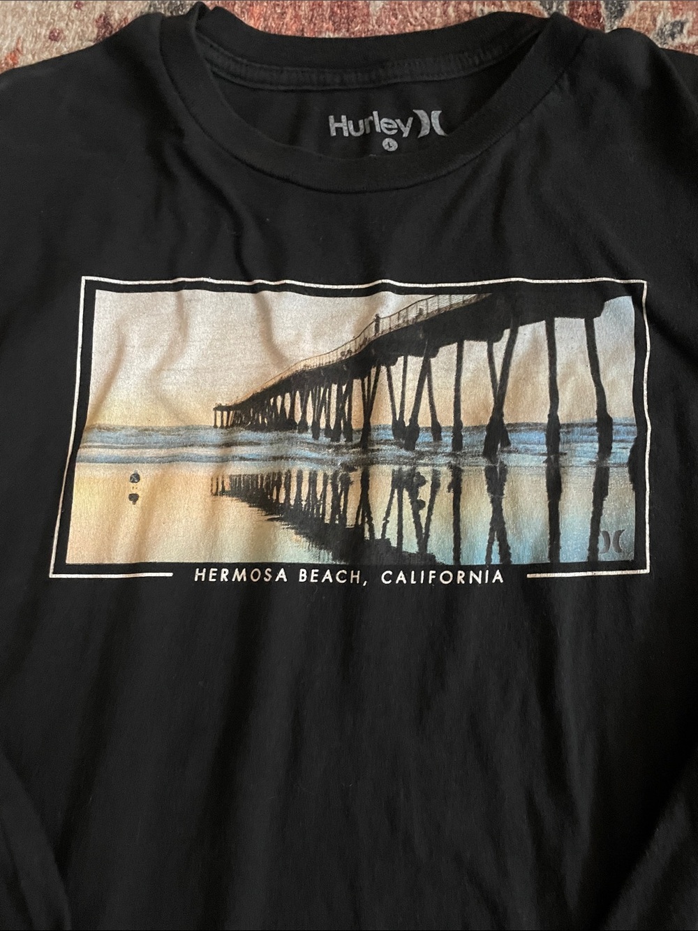 Hurley Men's Medium Long Sleeve Tee with Hermosa Beach Pier Print